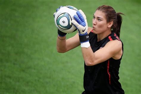 Players Gallery: Hope Solo USA Soccer Goalkeeper Bio News Records ...