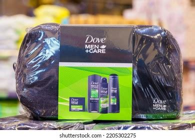 Dove Gift Set Men On Store Stock Photo 2205302275 | Shutterstock