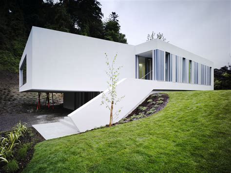 Dwelling at Maytree / ODOS architects | ArchDaily