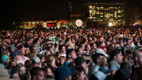 Sea.Hear.Now in Asbury Park: What happens when 35,000 and two stages ...