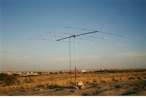 30CRM001 - EA1FN - 30RC 500 : ANTENA YAGI 4 ELEMENTOS