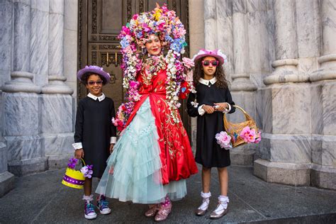 Photos: All The Beautiful Bonnets & Extraordinary Outfits At The 2017 Easter Parade: Gothamist ...