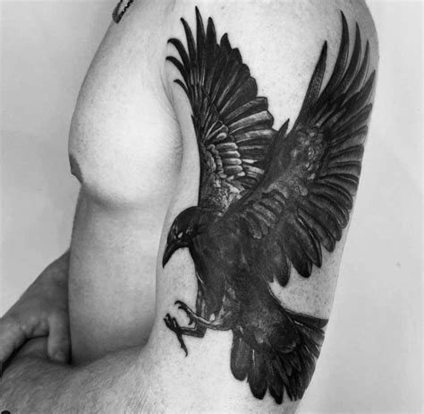 Lachlan - Gold Coast Tattooist - Fineline, Traditonal, Realism & Geometric