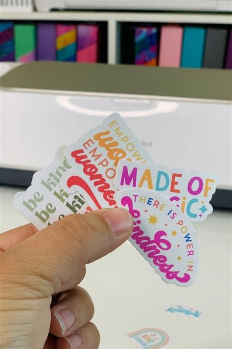 HOW TO MAKE STICKERS WITH A CRICUT USING PRINT THEN CUT AND THE OFFSET TOOL | EVERYDAY JENNY