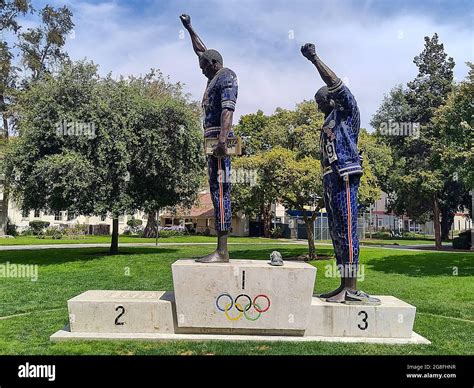 Mexico 1968 tommie hi-res stock photography and images - Alamy