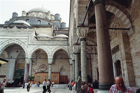 Bayezid II Mosque (Fatih, 1506) | Structurae