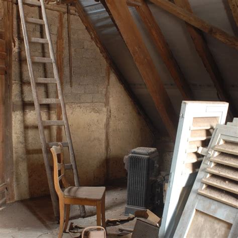 Attic Cleanout: How to Plan for Cleaning and Decluttering