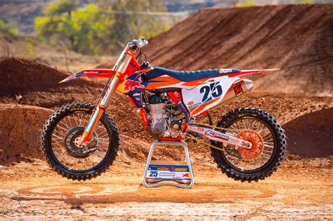 2017 KTM FACTORY RACE TEAM GALLERY - Motocross Action Magazine