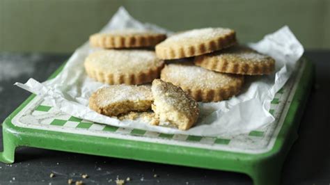 How to make shortbread recipe - BBC Food