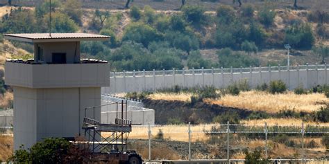 Turkey to complete Syria border wall within 5 months - Business Insider