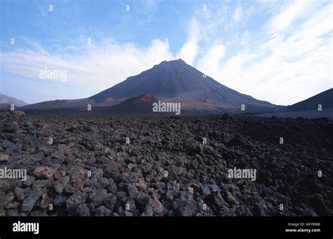 Volcano pico del fogo hi-res stock photography and images - Alamy