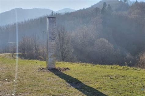 Another metal monolith appears in Romania, then vanishes - National | Globalnews.ca