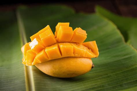 Peeling Mangoes: It's That Easy - FoodNerdy Recipes Management System