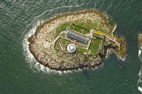 Rockabill Lighthouse in Skerries, Dublin, Ireland - lighthouse Reviews ...