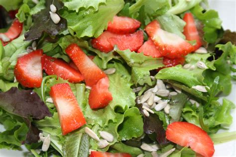 Delicious Green Salad with Fresh Strawberries