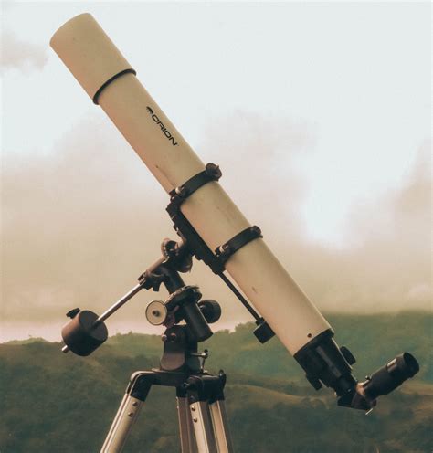 11 Best Refractor Telescopes for Beginners in 2022 【Reviewed】 - DopeGuides