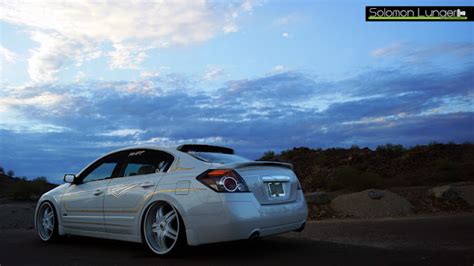 Solomon Lunger Photography: Bagged Altima on 22s all paterned out Swift Pheonix