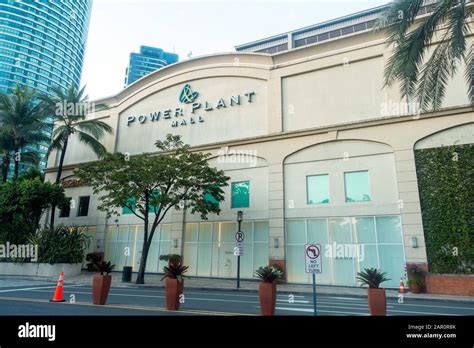 Manila, Philippines - Power Plant Shopping Mall Facade Stock Photo - Alamy