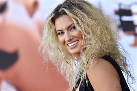 You Have to See Tori Kelly's New Hair Transformation - Parade