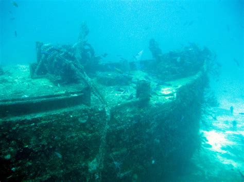 Snorkel The World’s Shallowest Shipwrecks