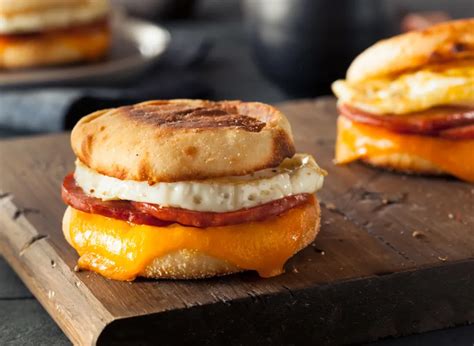 6 Fast-Food Breakfast Sandwiches Recommended By Chefs