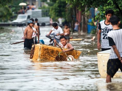 Philippines: Typhoon Molave displaces thousands, floods villages | THE ...