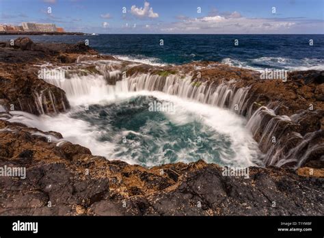 El Bufadero volcanic pool at La Garita, Gran Canaria, Canary Islands ...