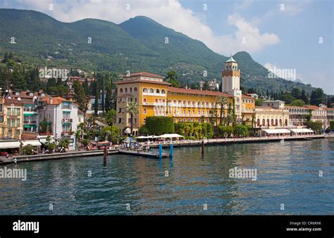 Grand Hotel Gardone Gardone Riviera High Resolution Stock Photography and Images - Alamy