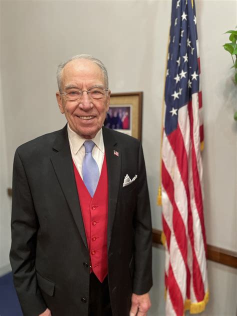 Chuck Grassley on Twitter: "Happy red vest season to all who celebrate"