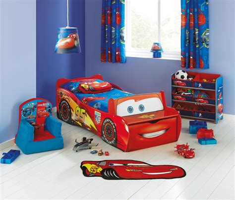 Race to Dreamland with Lightning McQueen Bed