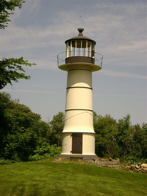 Juniper Island, Vermont (Lake Champlain) | New england lighthouses, Lighthouses usa, Lake champlain