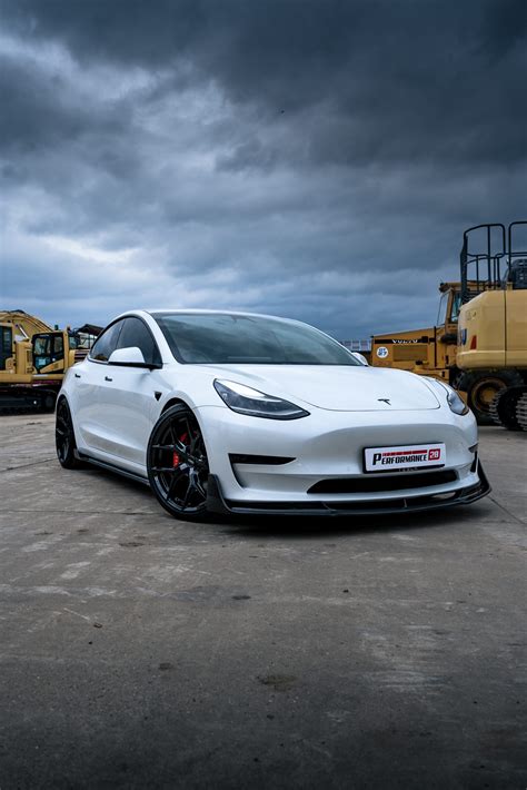 Tesla Model 3 - White | Modifications | Performance28