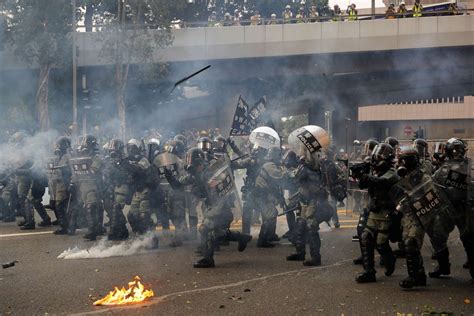 Dramatic images from the Hong Kong protests Photos - ABC News