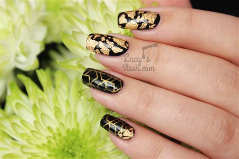 Going for gold! Autumnal gold & green nail art manicure - Lucy's Stash