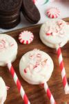 Peppermint Chocolate Covered Oreo Pops - White Chocolate Dipped Oreos ...