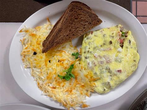 Breakfast in Bradenton: 3 Delicious Options to Satisfy Your Cravings - Discover Bradenton