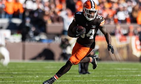 Browns RB Jerome Ford scores TD after successful challenge