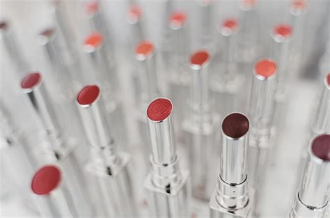 UNVEILING THE ALLURE OF Dior Lipstick: A FUSION OF BOLD COLORS AND ...