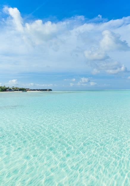 Premium Photo | Tropical beach in maldives