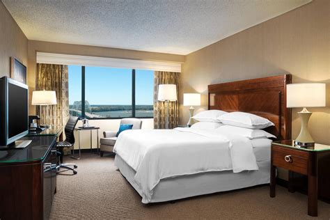 Sheraton Memphis Downtown Hotel in Memphis (TN) - Room Deals, Photos & Reviews