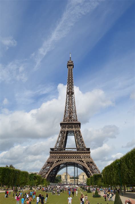 File:Eiffel Tower August.JPG - Wikimedia Commons