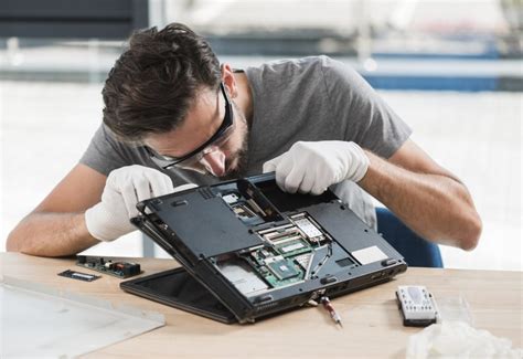 How You Can Choose the Best Laptop or Notebook Repair Service - Tech ...