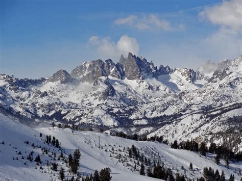 Mammoth Mountain Ski Resort | Mammoth mountain ski resort, Mammoth lakes, Nevada hiking