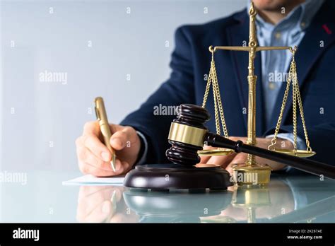 Judge With Gavel In Court Stock Photo - Alamy