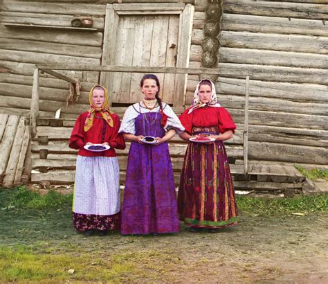 color Culture Russe, Albert Kahn, Life In Russia, Peasant Girl, Peasant Dress, Rem Koolhaas ...