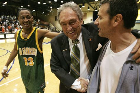 Eddie Sutton, Hall of Fame basketball coach, dies at 84