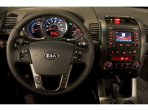 2015 Kia Sorento: 173 Interior Photos | U.S. News