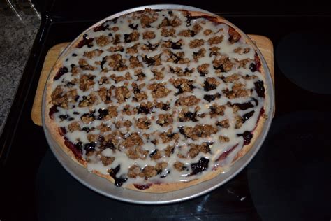 pizza hut dessert pizza | Recipe | Blueberry dessert pizza, Pizza hut dessert, Dessert pizza recipes