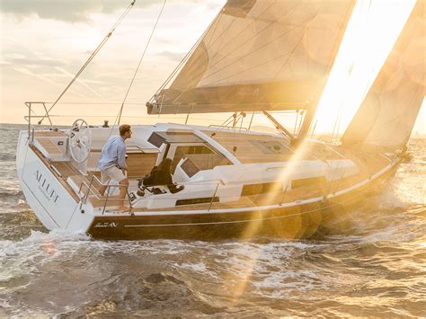 Hanse 388 | Sporty sailing pleasure all the way.