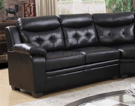 3020 Sectional Sofa in Black Faux Leather